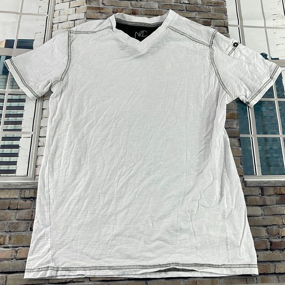 Boys Modern Culture White & Gray Pocket V-Neck Short Sleeve Shirt (M )P01